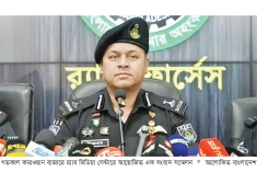 ব্যক্তিগত ছবি ফাঁসের ভয় দেখিয়ে অর্থ আদায় করত চক্রটি  