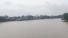 টানা বৃষ্টিতে বাড়ছে নদীর পানি, ৬ জেলায় বন্যার আশঙ্কা