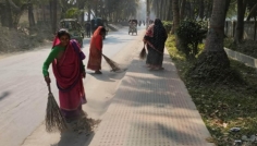 কোলাহলের আড়ালে শ্রমের গল্প, মর্যাদা চান রাবির কর্মচারীরা