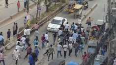 নাসিক কর্মচারীদের ওপর হকারদের হামলা