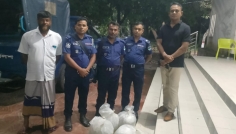 দেবহাটায় আটককৃত ভারতীয় রেনু পোনা খালে অবমুক্ত