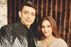 নুসরাত ফারিয়াকে নিয়ে দুবাই যাচ্ছেন জায়েদ খান  