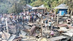 চাঁদপুরে আগুনে পুড়ল ২০ বসতঘর, পথে ১১ পরিবার