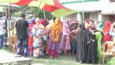 অশ্লীল নাচ-গানের অভিযোগ, নারীর মরদেহ দাফনে বাধা