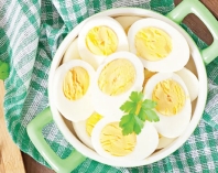 কোলেস্টেরল বাড়ে ডিমে  