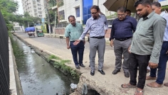 জলাবদ্ধতা নিরসনে নালা-নর্দমা পরিদর্শনে চসিক মেয়র