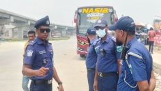 ঈদযাত্রা নিরাপদ রাখতে সিরাজগঞ্জ মহাসড়কে পুলিশের কড়া নজরদারি