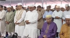 ঈদের প্রধান জামাতে নামাজ পড়লেন রাষ্ট্রপতি ও প্রধানমন্ত্রী