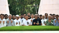 জিয়াউর রহমানের সমাধিতে শ্রদ্ধা জানালেন প্রধানমন্ত্রী