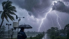 সন্ধ্যার মধ্যে কয়েক অঞ্চলে বজ্রবৃষ্টির আভাস, নদীবন্দরে সতর্ক সংকেত