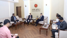 স্বরাষ্ট্রমন্ত্রীর সঙ্গে নরওয়ের রাষ্ট্রদূতের সাক্ষাৎ