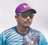 আর জায়গা হারাতে চান না মোসাদ্দেক  