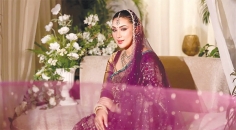 শাড়ি-গয়নায় অপুর সাজ  