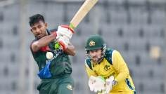 ২৮৪ রানের জবাবে শুরুতেই দুই উইকেট হারালো অস্ট্রেলিয়া