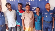 জীবননগরে নিষিদ্ধ যুবলীগ নেতা-সহ গ্রেপ্তার ৪