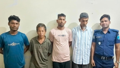রাঙ্গামাটিতে বিশেষ অভিযানে চোলাই মদসহ চারজন গ্রেফতার