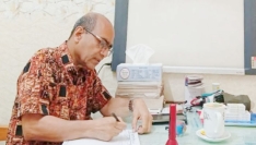 দুর্গাপুরে মানবতার সেবায় এক উজ্জ্বল নক্ষত্র ডা. দিবালোক সিংহ