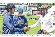 কাউন্টিতে রঙিন অভিষেক হাসান মাহমুদের  