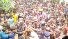 লালমনিরহাটে শিশুর লাশ উদ্ধারের পর ডিসি-এসপির গাড়ি ভাঙচুর, আটক ১