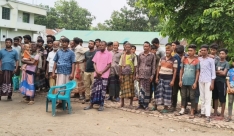 গাংনীতে দলীয় প্রভাব খাটিয়ে জমি দখল, ভাঙচুর ও অগ্নিসংযোগের অভিযোগ