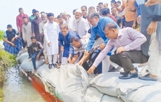 জিওব্যাগ ফালানোর কাজ উদ্বোধন  