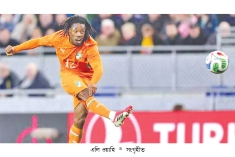অবশেষে ভিসা পেলেন আইভরি কোস্টের সেই ফুটবলার  