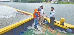 বালুবাহী নৌযানের বিরুদ্ধে নৌপরিবহন অধিদপ্তরের মোবাইল কোর্ট  