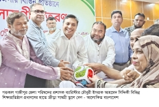 ৩৫০ শিক্ষাপ্রতিষ্ঠানে ক্রীড়া সামগ্রী পৌঁছে দেওয়ার উদ্যোগ  
