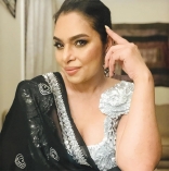 নতুন দুই আইটেম গানে সিন্ডি রোলিং  