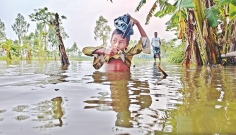 তীব্র স্রোতে কুড়িগ্রামে নতুন এলাকা প্লাবিত হচ্ছে  