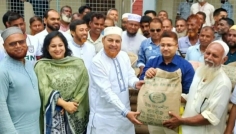 সিরাজগঞ্জে ২২০০ কৃষকের মাঝে ধান বীজ ও সার বিতরণ