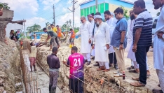 ঈশ্বরদী পৌরসভার উন্নয়নকাজ পরিদর্শনে এমপি আবু তালেব মন্ডল