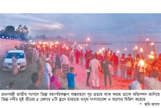 তিস্তা পাড়ে হাজারো মানুষের আলোর মিছিল  