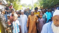 মাদক ব্যবসায়ীদের বিরুদ্ধে সাতক্ষীরায় এলাকাবাসীর বিক্ষোভ