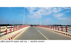 কোটি টাকার গড়াই সেতুকে গিলে খাচ্ছে ঘুটঘুটে অন্ধকার  