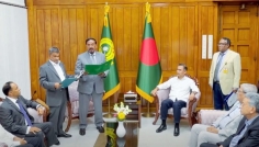 সংসদ সদস্য হিসেবে শপথ নিলেন সারোয়ার আলমগীর