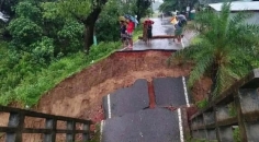 সেতু ধসে পড়ে বান্দরবান-রাঙ্গামাটি সড়ক যোগাযোগ বিচ্ছিন্ন