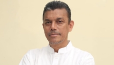 পানিবন্দি ৭০০ পরিবারের মাঝে হুইপ বকুলের খাবার বিতরণ