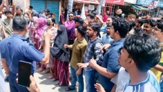 দিনাজপুরে শিক্ষার্থীদের সঙ্গে পরিবহন শ্রমিকদের সংঘর্ষ, আহত ৮