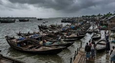সমুদ্র বন্দরে ৩ নম্বর স্থানীয় সতর্ক সংকেত