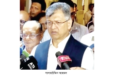 রাষ্ট্রপতি পদত্যাগ করছেন কি না তাকেই জিজ্ঞেস করুন  