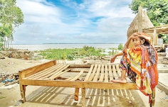নদীভাঙনে নিঃস্ব  