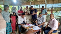 ঈশ্বরদীতে স্মার্ট কার্ডের তথ্য সংগ্রহ করছে কৃষি বিভাগ