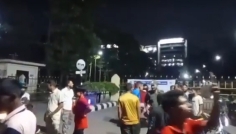 নিয়ন্ত্রণ হারিয়ে হাসপাতালে ঢুকে পড়লো বাস, নিহত ১
