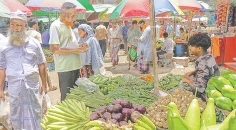 বাজারে সবজির ঊর্ধ্বমুখী দাম  