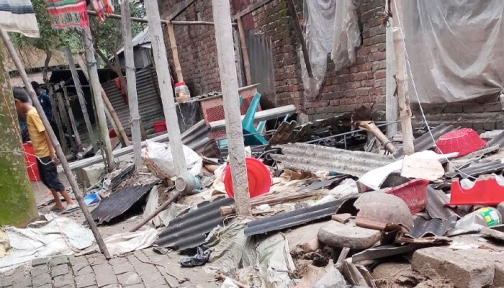 ভাঙ্গুড়ায় সীমানা বিরোধে সংঘবদ্ধ হামলা, বাড়িঘর ভাঙচুর