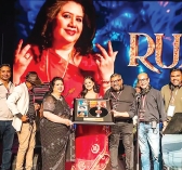 এক যুগ পর সিডনির মঞ্চে আলো ছড়ালেন রুনা লায়লা  