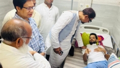 ক্যান্সার আক্রান্ত যুবদল নেতার শয্যাপাশে চসিক মেয়র