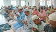 হাজীগঞ্জে মেয়র প্রার্থী টিটুর গণসংযোগ ও লিফলেট বিতরণ