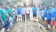 দুর্গাপুরে প্রীতি ফুটবল ম্যাচ ঘিরে ক্রীড়াপ্রেমীদের উচ্ছ্বাস
